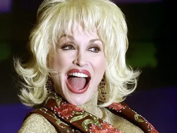 Miley Cyrus, Obama y Elton John se despiden de Dolly Parton tras su muerte