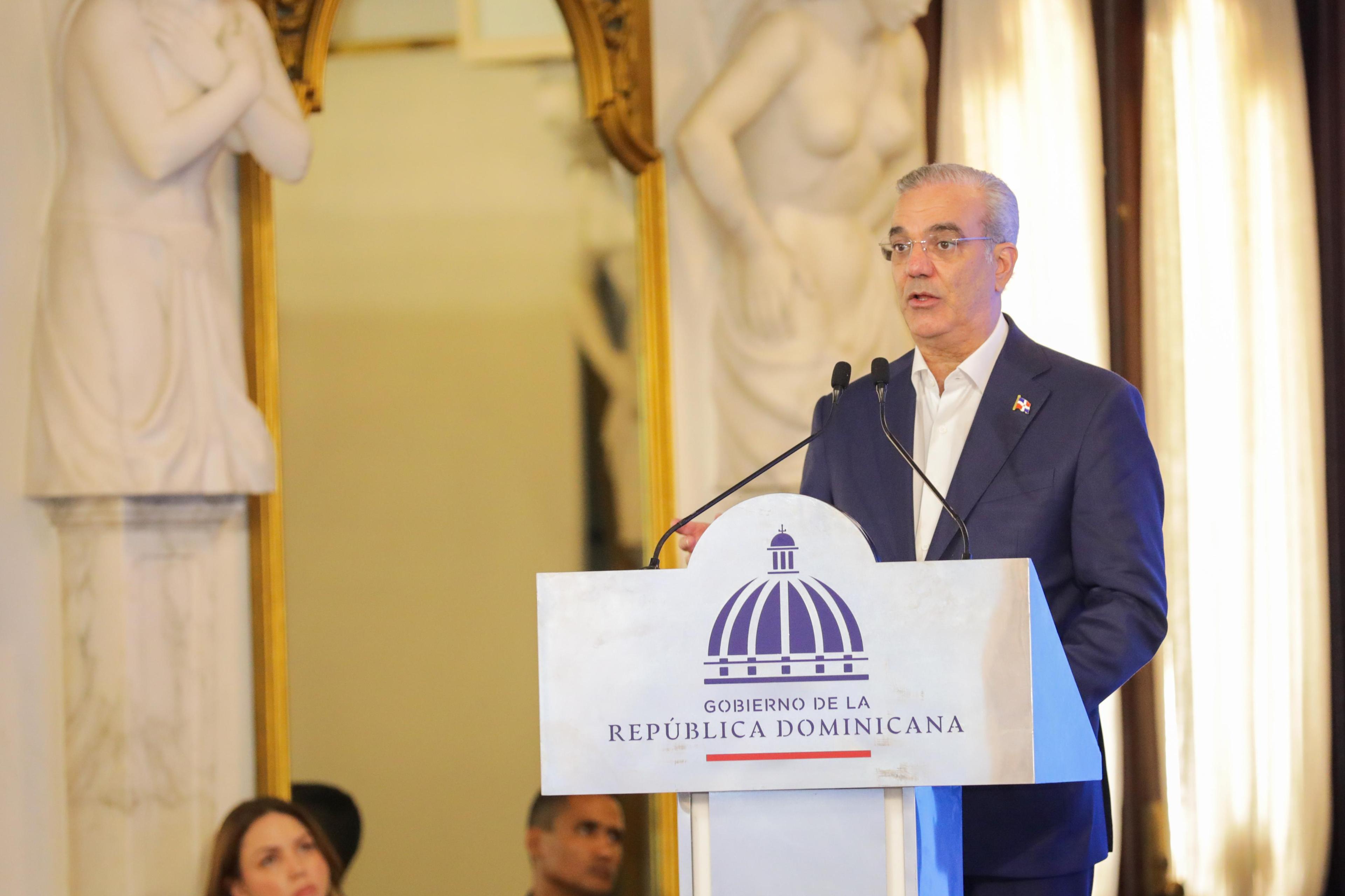Gobierno destaca reducción de jóvenes que ni estudian ni trabajan a 16.59 % en cinco años