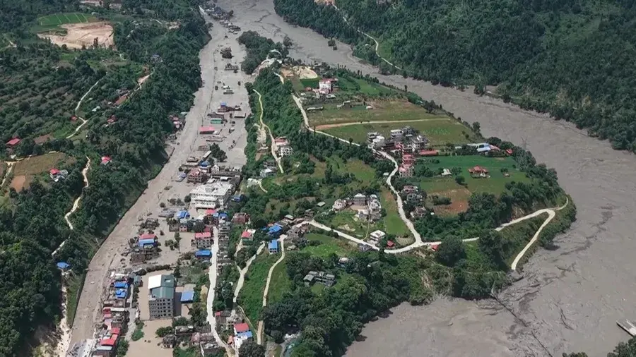 Catástrofe en el Himalaya deja al menos 273 muertos y más de 1,300 desaparecidos entre Nepal y Tíbet