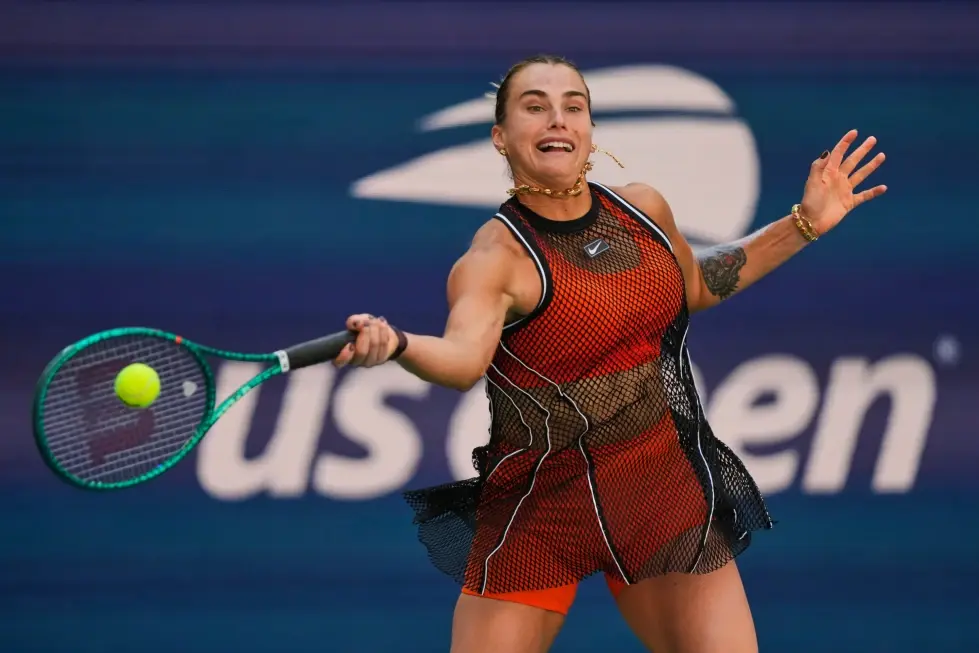 Sabalenka desafía las críticas y busca su tercer título consecutivo del US Open