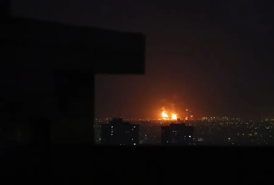 EE.UU. ataca la isla iraní de Larak e Irán asegura que atacó bases estadounidenses en Jordania y Emiratos Árabes Unidos