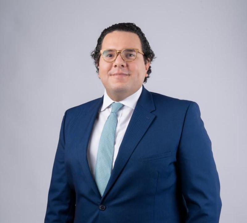 Abinader designa a Víctor Livio Emmanuel Cedeño Brea como superintendente de Bancos