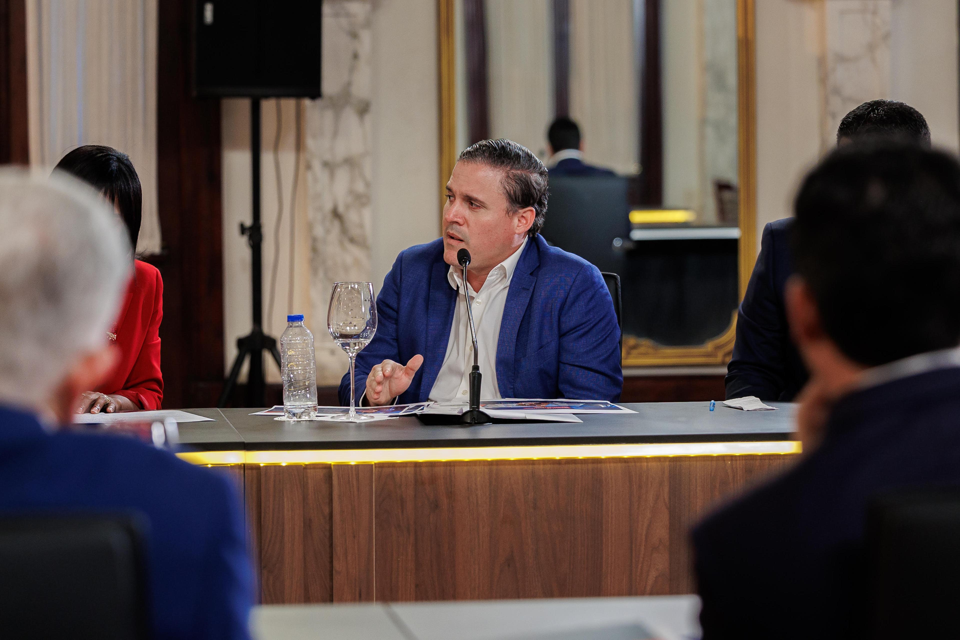MIVED proyecta entregar hasta 2,000 viviendas antes de finalizar 2026 y reporta RD$460 mil millones en inversiones aprobadas
