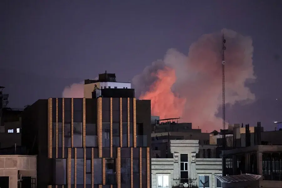 EEUU vuelve a bombardear Irán y eleva tensión en Ormuz ante riesgo de una nueva escalada regional