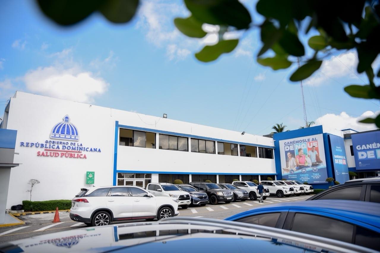 Ministerio de Salud dispone intervención simultánea en ocho hospitales para evaluar atención materno-infantil