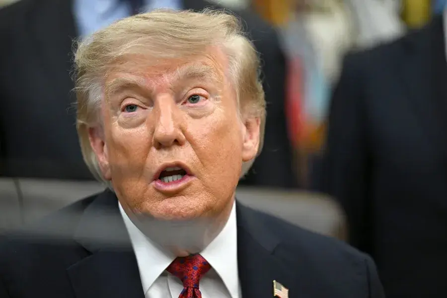 Trump sugiere que podría retirar su apoyo a la soberanía británica de las islas Malvinas