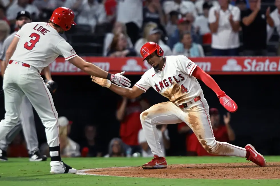 Stan Kroenke acuerda comprar los Angelinos de Los Ángeles a Arte Moreno