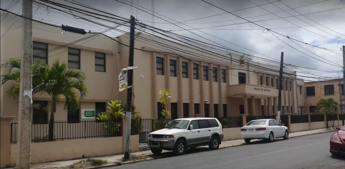 Condenan a 18 meses de prisión suspendida a hombre que organizó fiesta durante Semana Santa