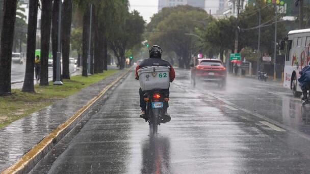 Polvo sahariano limitará las lluvias; vaguada provocará aguaceros locales esta tarde