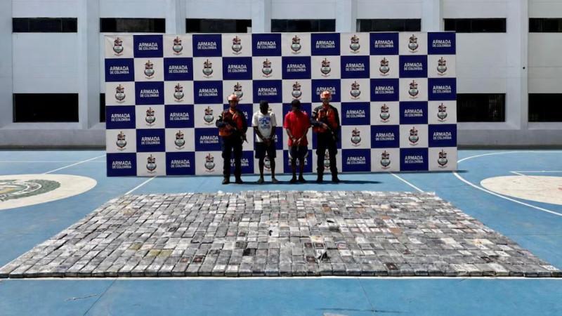 Capturan a dos dominicanos con 736 kilos de cocaína en aguas del Caribe colombiano
