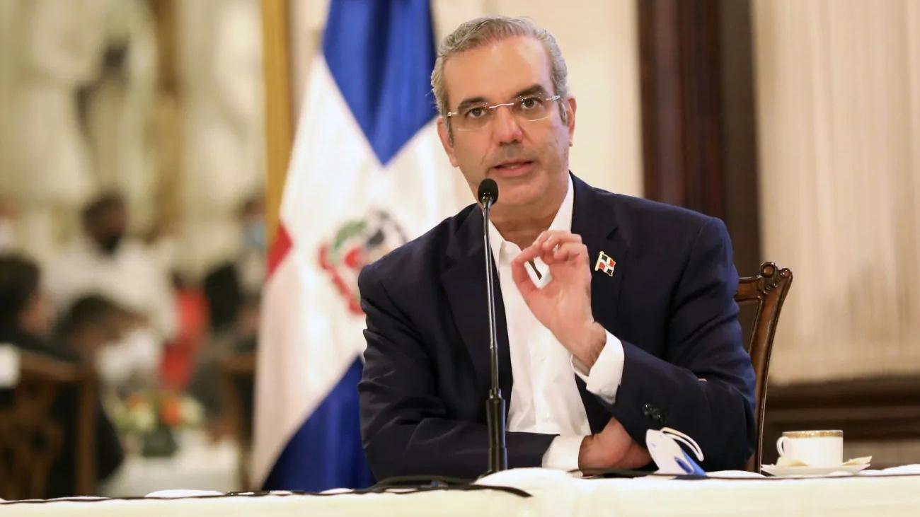 Abinader ordena publicar auditorías de instituciones públicas desde octubre en medio de debate sobre su alcance legal