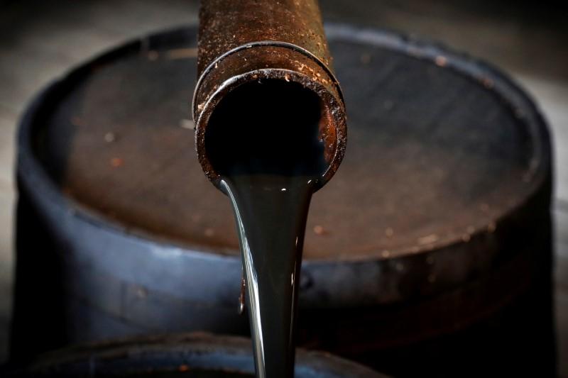 Petróleo roza los US$96 y el oro se mantiene sobre US$4,470 por tensiones geopolíticas