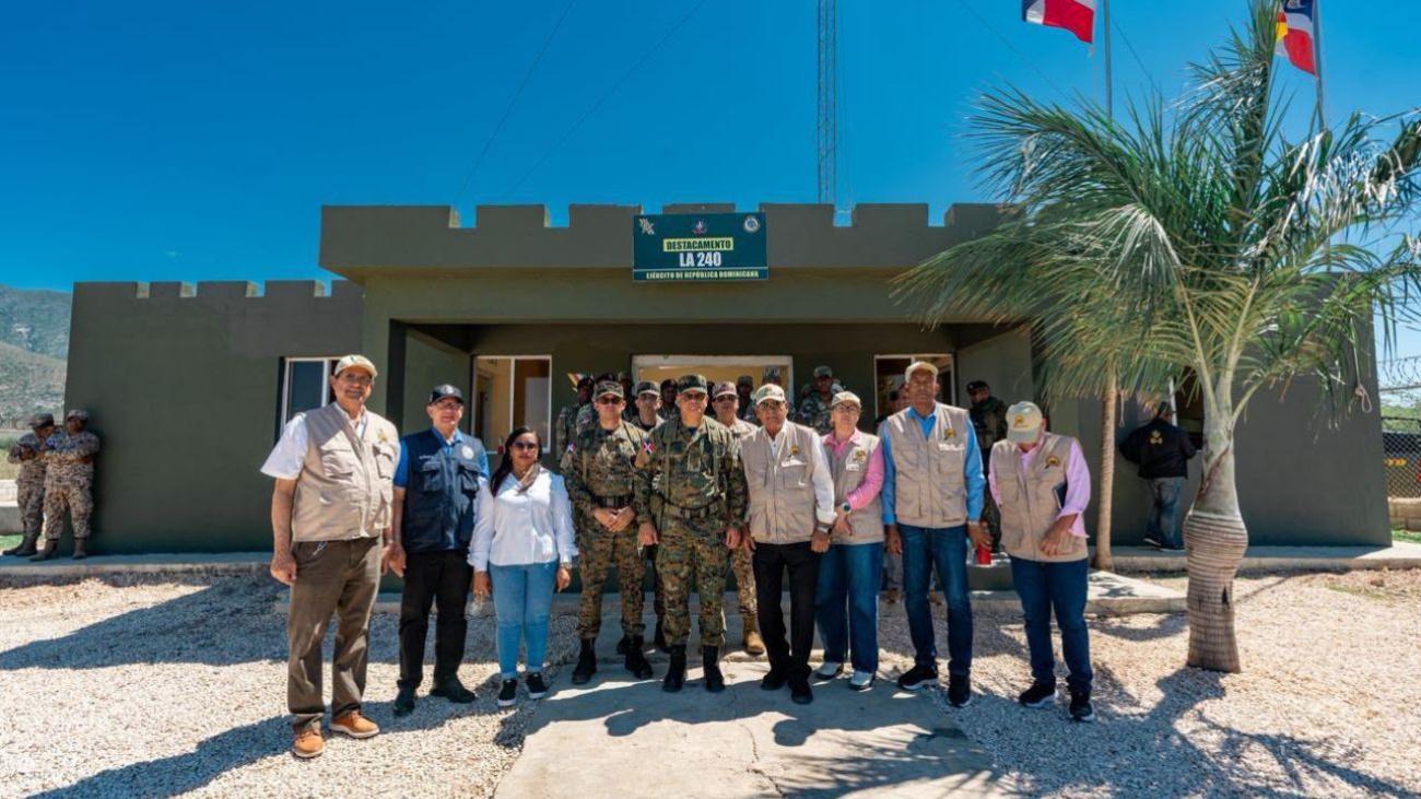 Gobierno inicia 14.5 kilómetros de la segunda etapa de la verja fronteriza en Jimaní