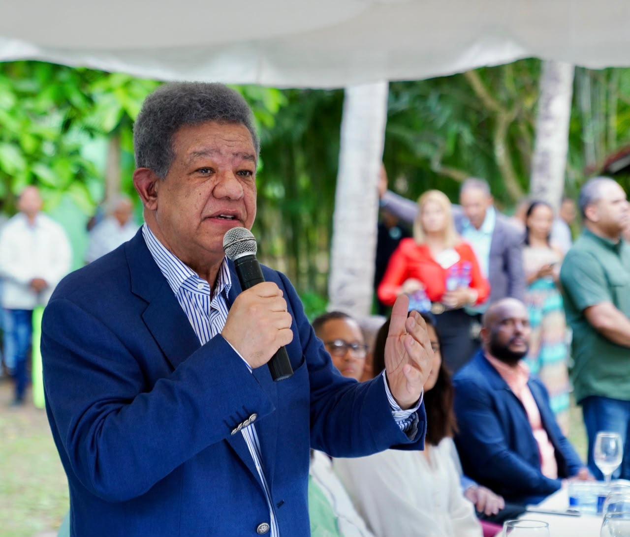 Leonel atribuye al PRM alza de alimentos y duplicación de importaciones agropecuarias