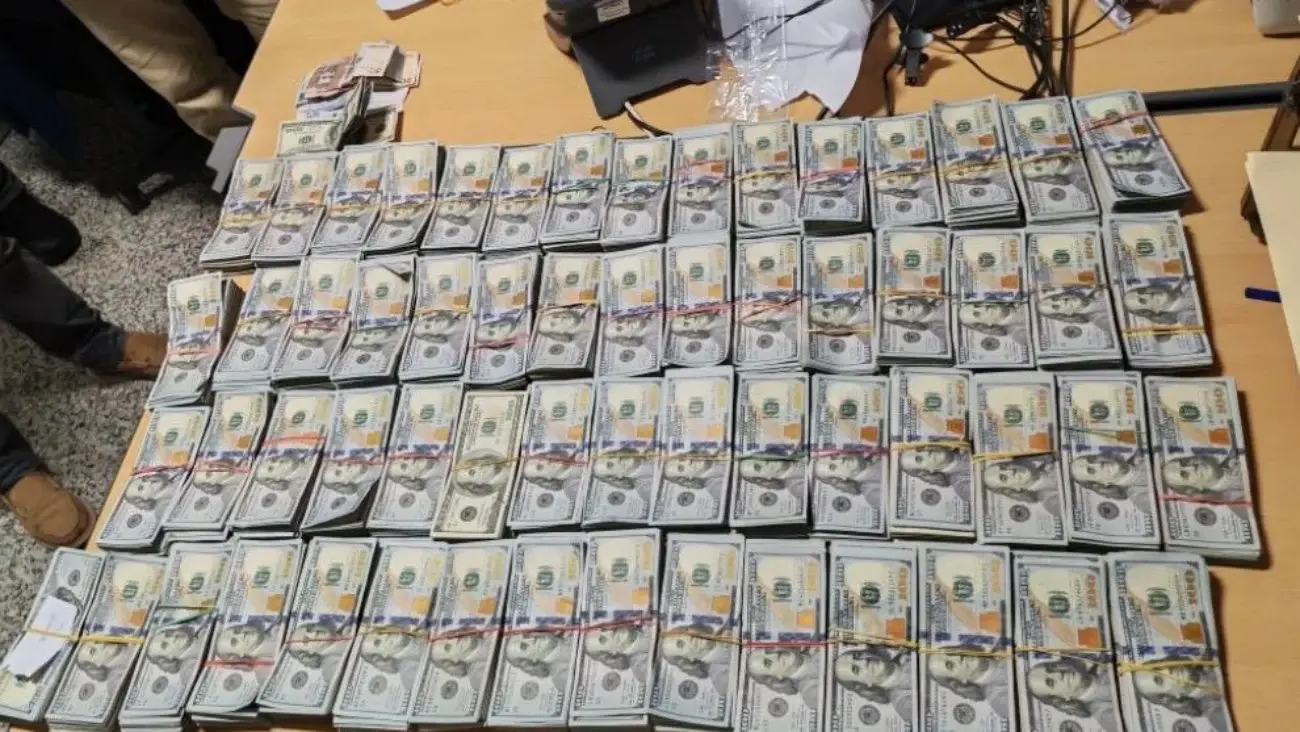 Ministerio Público pide prisión preventiva para colombiano detenido en el AILA con US$600,700 sin declarar
