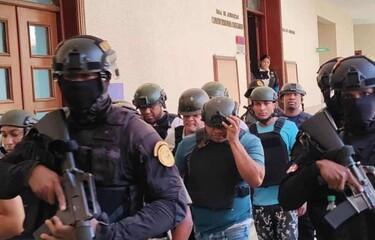 Envían a juicio a miembros de red acusada de robar y vender miles de municiones de la Policía