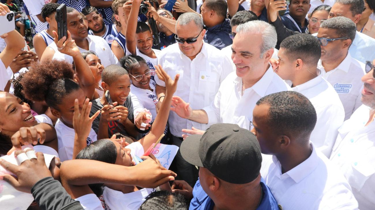 binader inaugurará estancia infantil en el Distrito Nacional y dos carreteras en El Seibo; encabezará celebración del Día Nacional de la Biblia