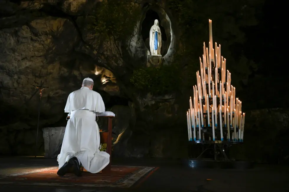 León XIV lleva a Lourdes su defensa de la vida en una visita marcada por los abusos en la Iglesia