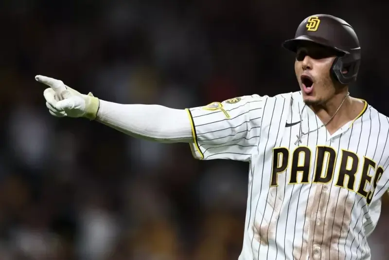 Machado conecta su jonrón 30 y los Padres aseguran recibir a los Cachorros en la serie de comodines