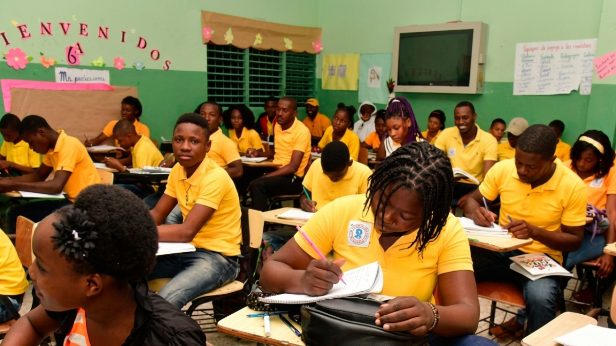 Instituto Duartiano advierte que estudiantes haitianos representan hasta el 70 % de la matrícula en algunas escuelas fronterizas