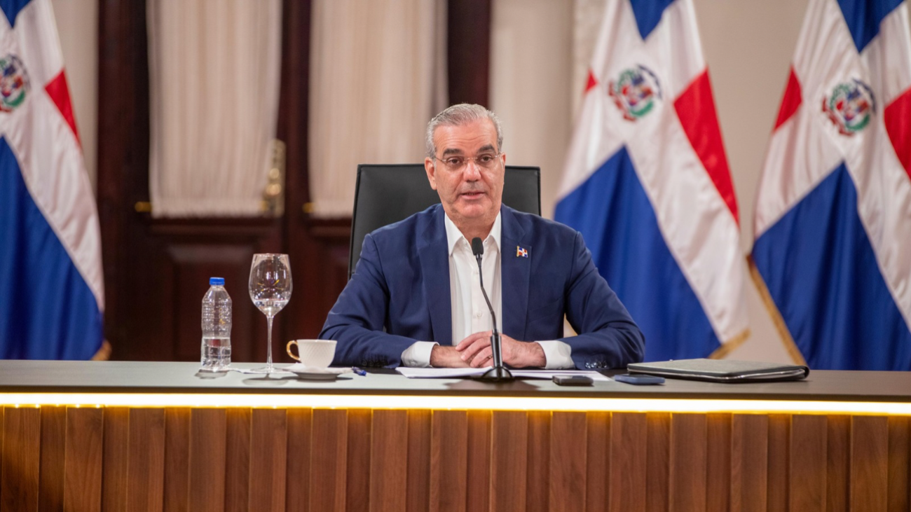 Abinader advierte que Policía seguirá buscando a prófugos mientras Gobierno amplía estrategia preventiva ante inquietud por delincuencia