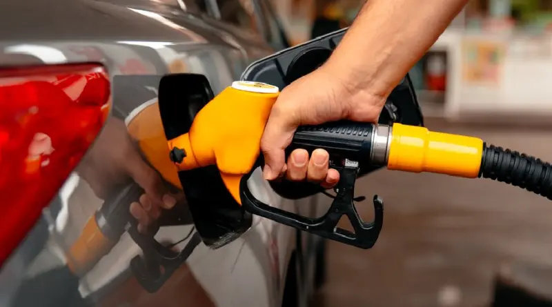 Empresarios y transportistas expresan preocupación por alzas de combustibles y su impacto en los costo