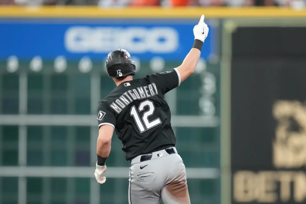Medias Blancas vencen 6-3 a Astros y abren con triunfo su regreso a los playoffs