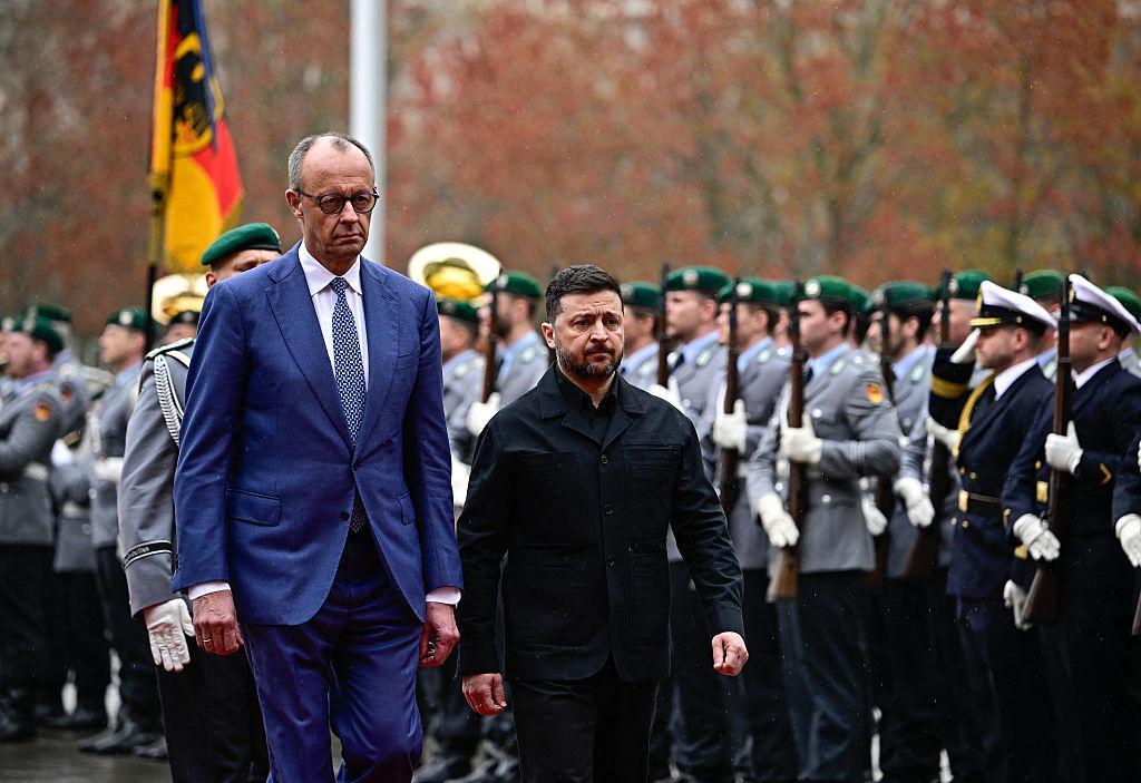 Merz refuerza el apoyo alemán a Ucrania en una visita a Kiev bajo nuevos ataques rusos