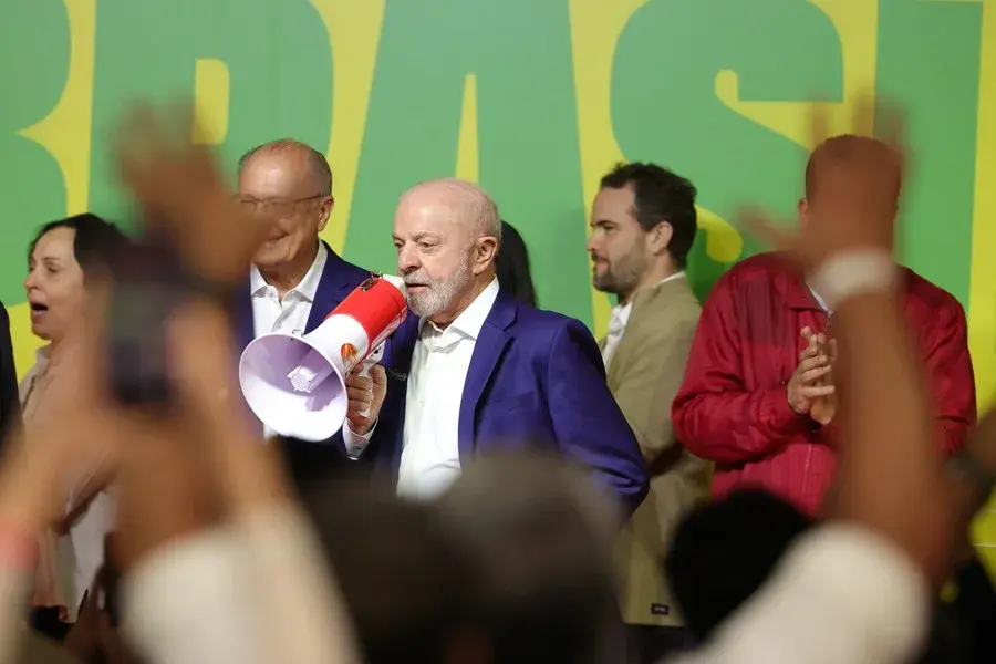 Lula reconoce que el resultado de la primera vuelta en Brasil es «inesperado» y critica a Bols