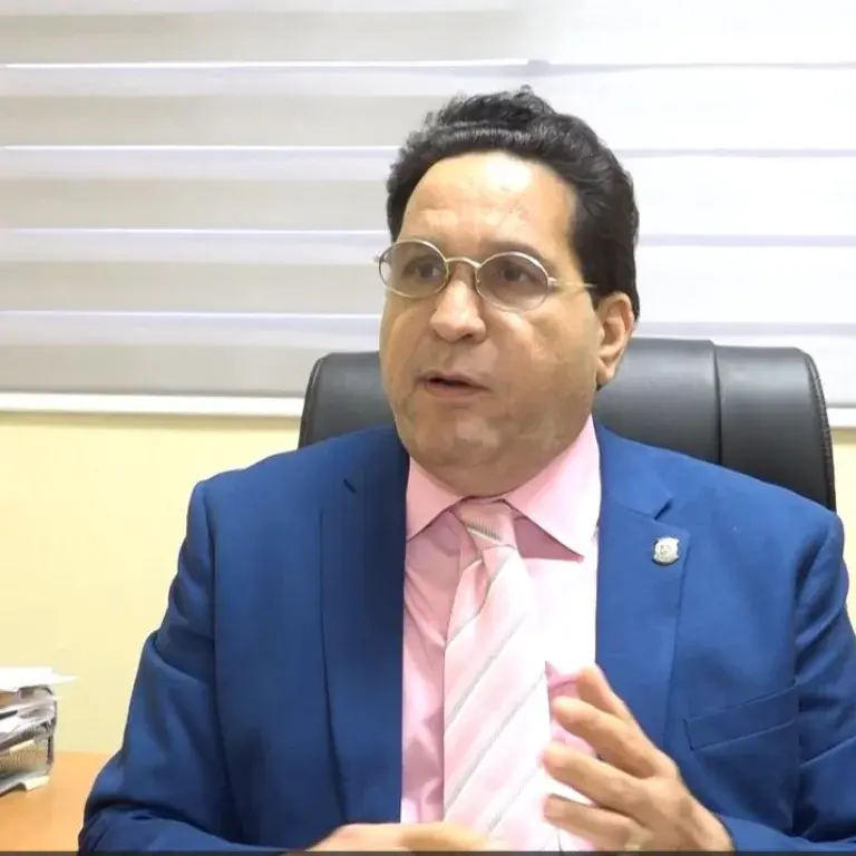 Diputado Elpidio Infante abandona proyecto presidencial de David Collado en La Vega