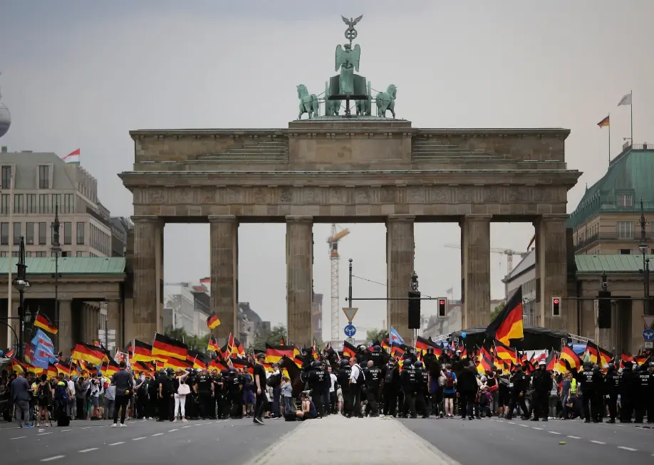 Victoria de la ultraderecha siembra temor entre migrantes en el este de Alemania