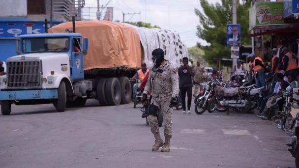 Industriales piden coordinación aduanera ante restricción haitiana al tránsito de mercancías por República Dominicana