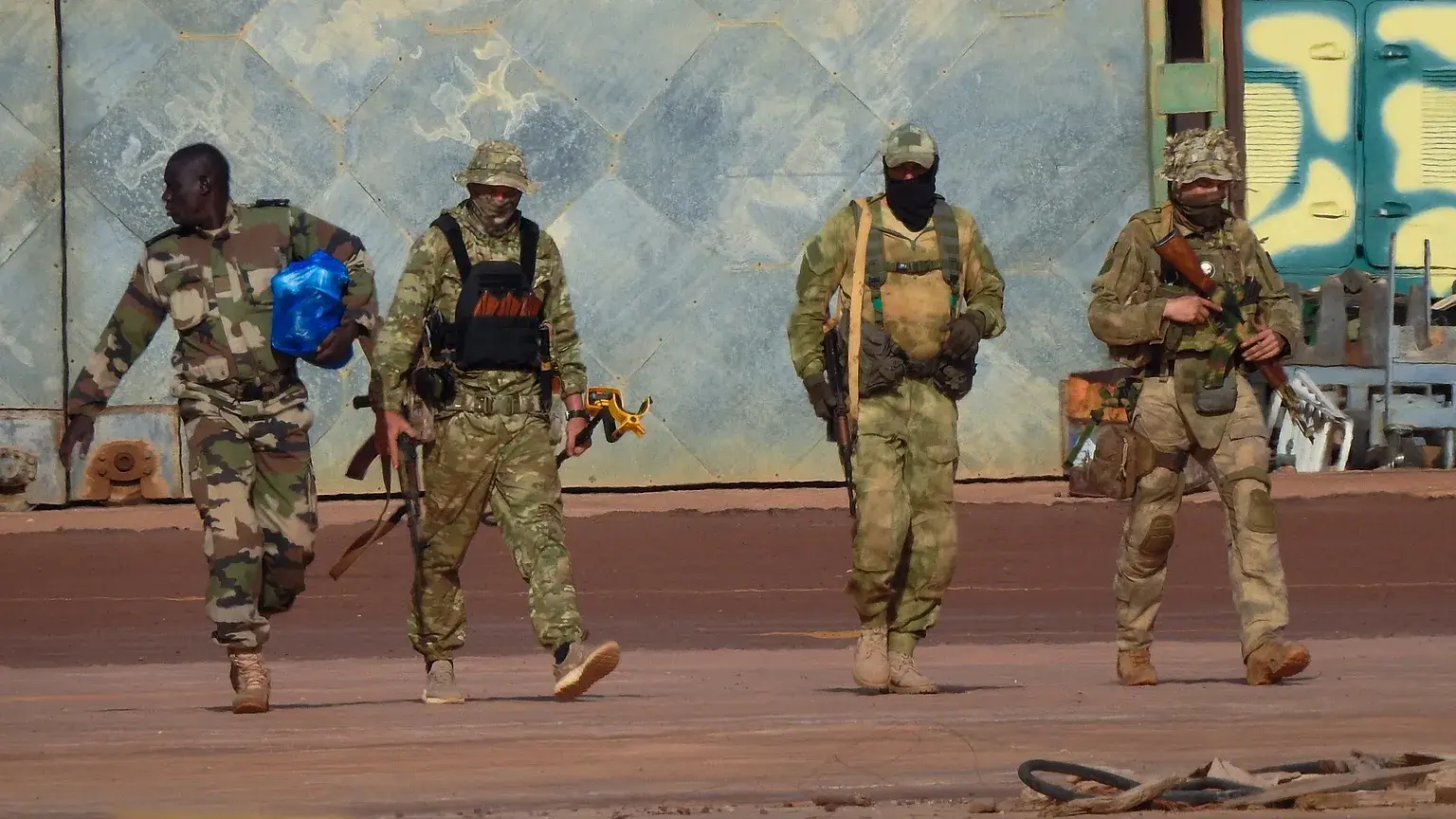 Trasciende internacionalmente la situación de al menos 20 dominicanos llevados a Rusia bajo engaño para incorporarlos a la guerra contra Ucrania