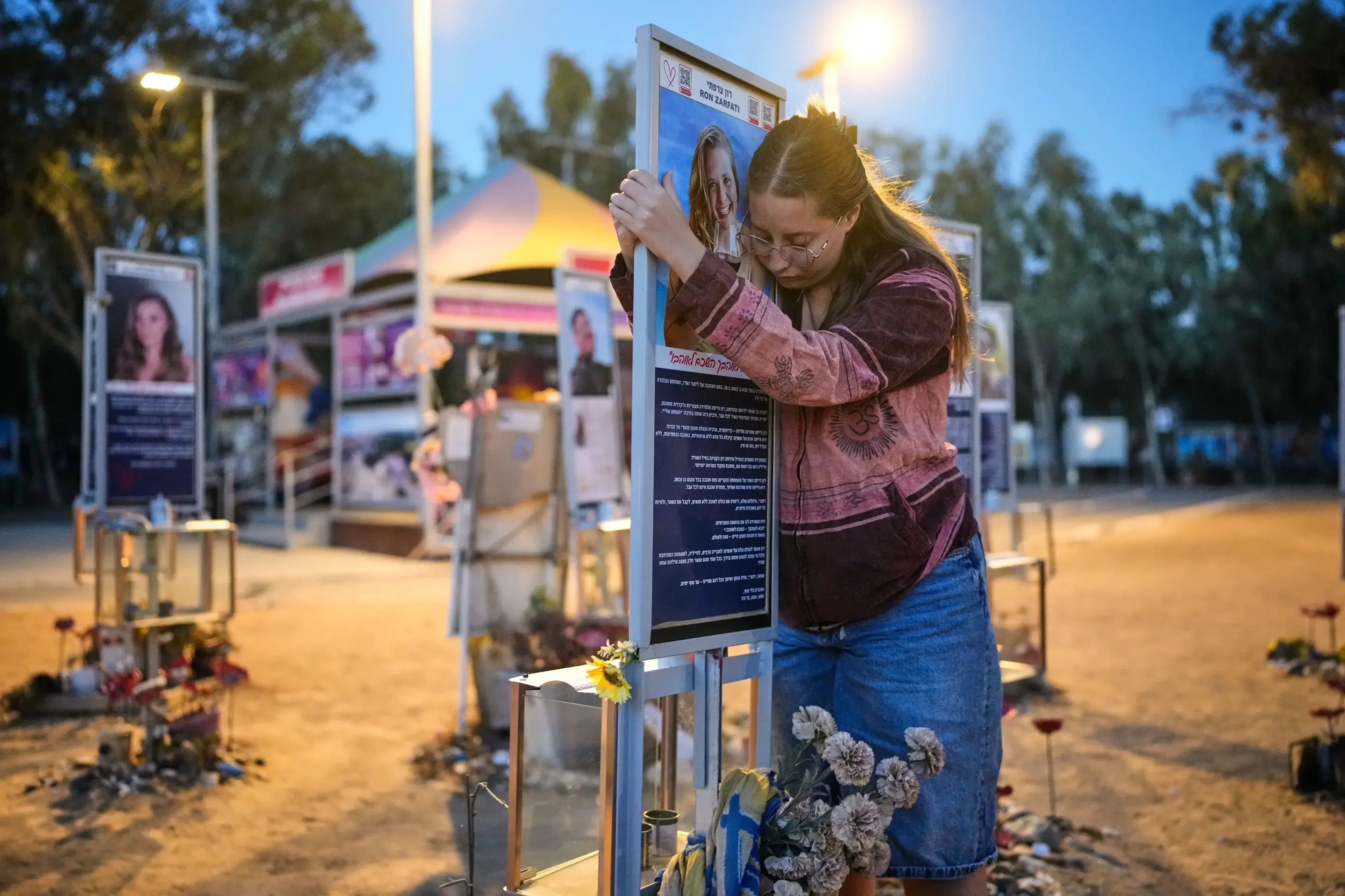 Israel recuerda tres años del ataque de Hamás mientras Gaza sigue entre ruinas, hambre y desplazamientos