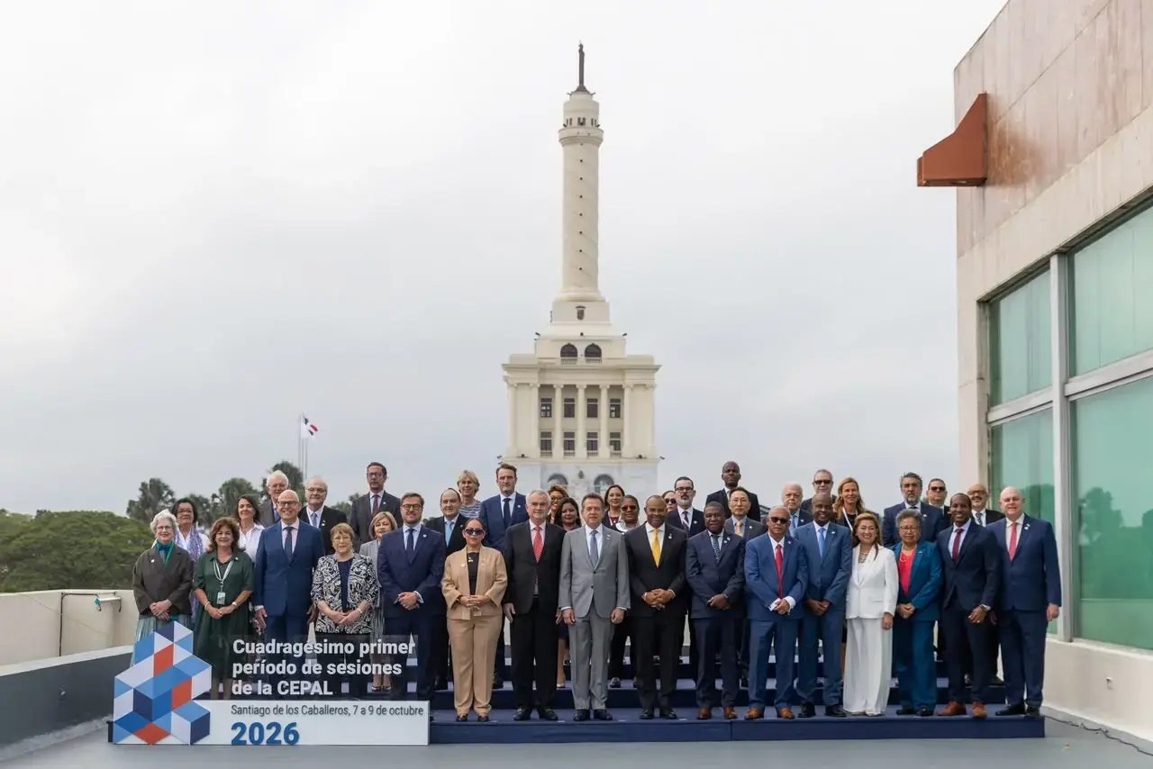 Bachelet y Duque llaman a construir una estrategia regional ante la rivalidad entre potencias