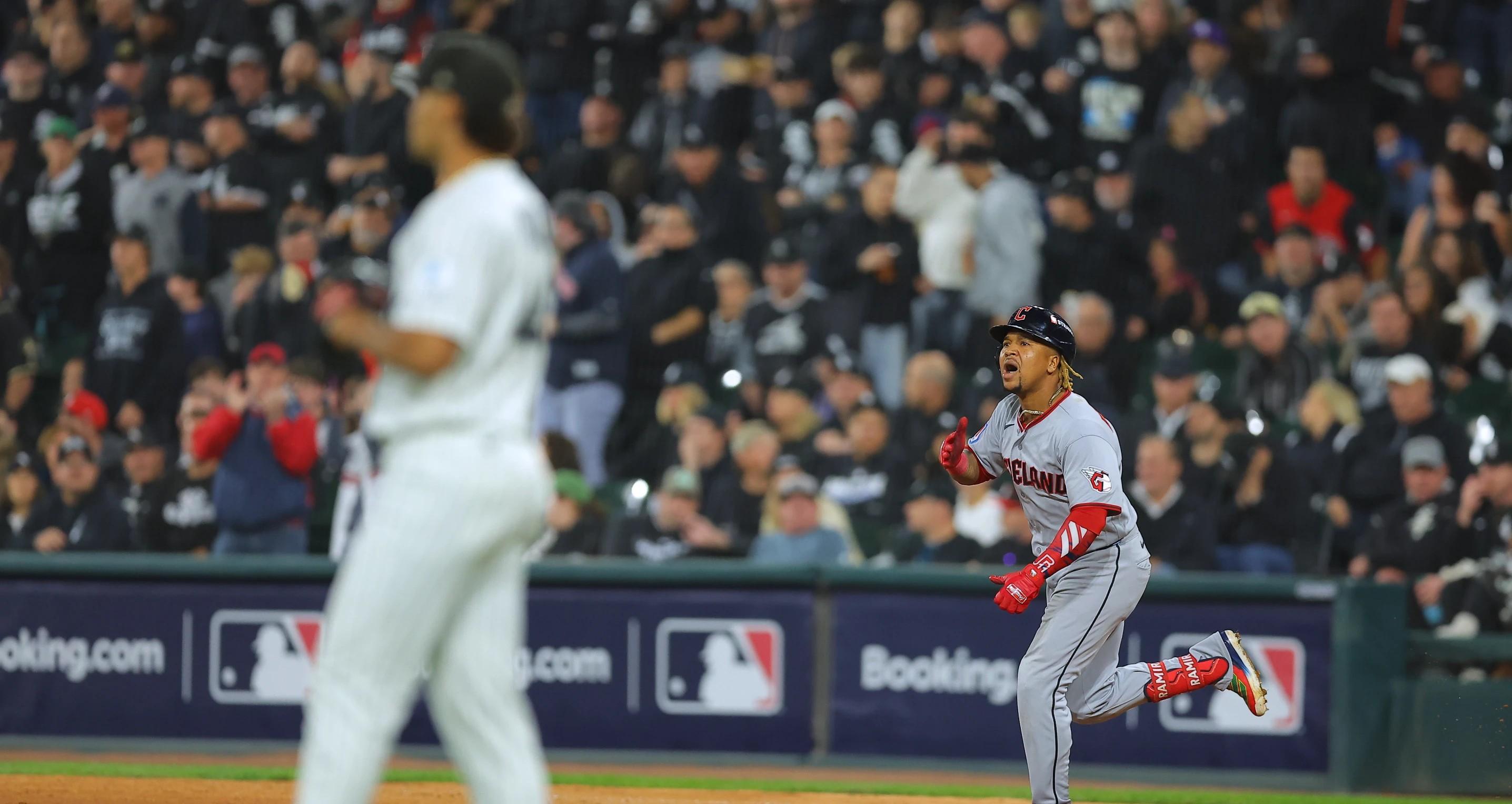 José Ramírez lidera triunfo de Cleveland y fuerza un quinto juego ante los Medias Blancas