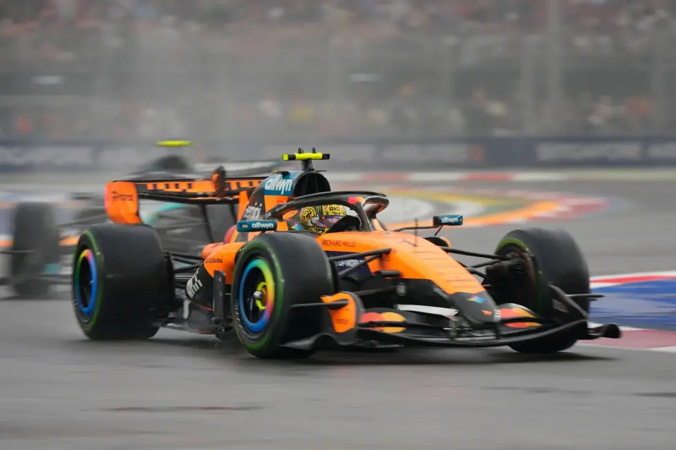 McLaren pide a Norris y Piastri que dejen atrás sus egos tras choque ‘inaceptable’ en Singapur