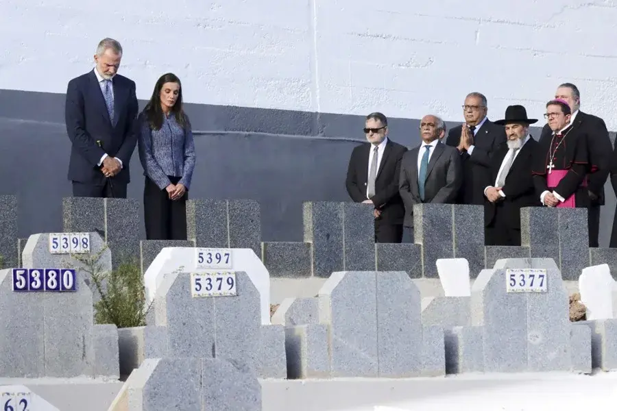 Los reyes homenajean a los ahogados en el mar en julio en el cementerio musulmán de Ceuta