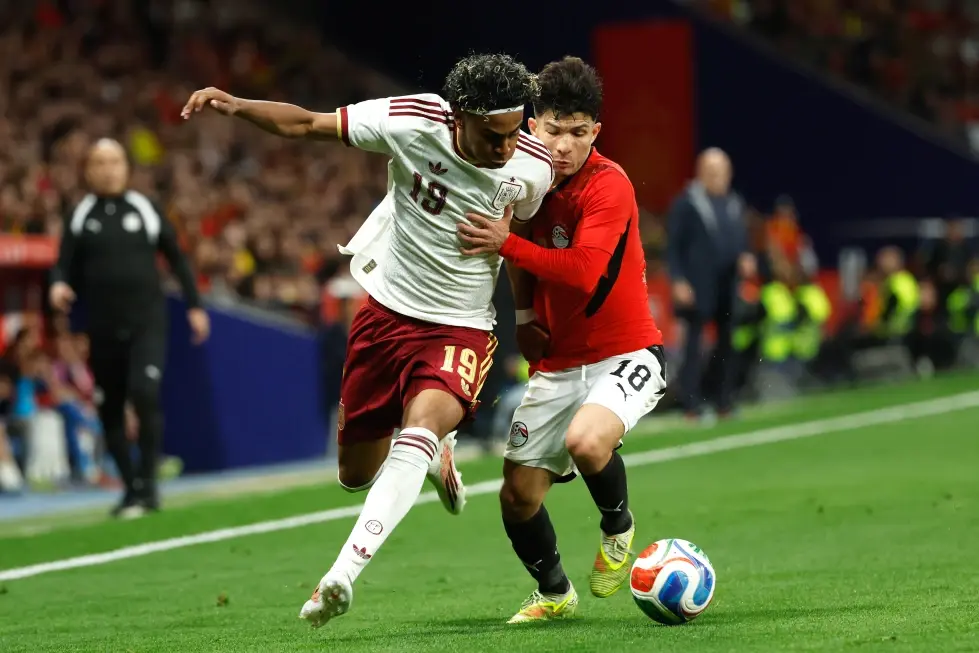 FIFA sanciona a España con cierre parcial de estadio y multa por cánticos contra musulmanes