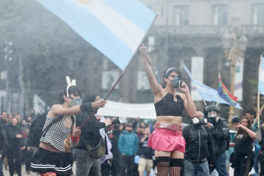 Protestas universitarias sacuden Argentina y agravan pulso con Milei por fondos, salarios y becas
