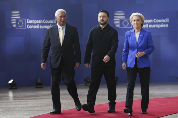 Unión Europea refuerza apoyo militar y financiero a Ucrania y prepara nuevas sanciones contra Rusia ante repliegue de Washington