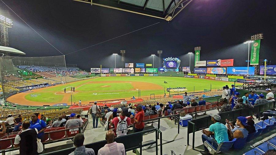 Gigantes y Estrellas siguen invictos; Toros vencen a las Águilas y consiguen su primer triunfo