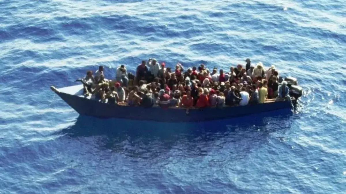 Guardia Costera repatría a 63 migrantes dominicanos y haitianos interceptados en el Canal de la Mona