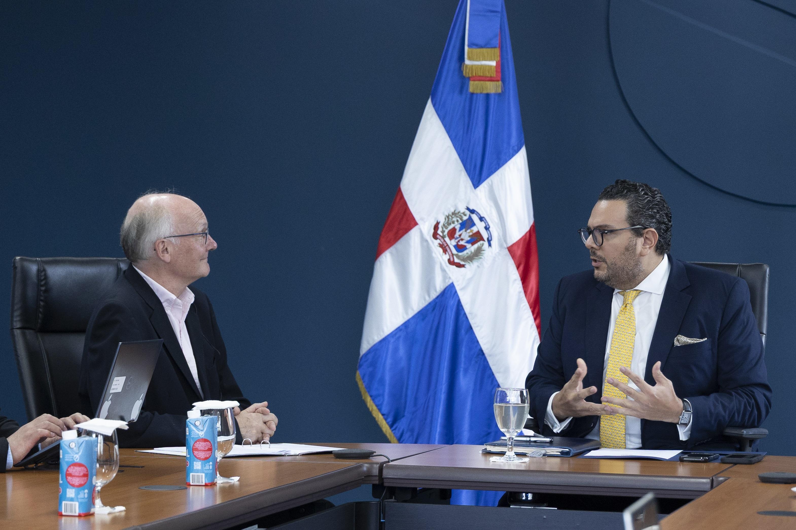Representante de la OCDE valora esfuerzos de la SB en materia de eficiencia regulatoria