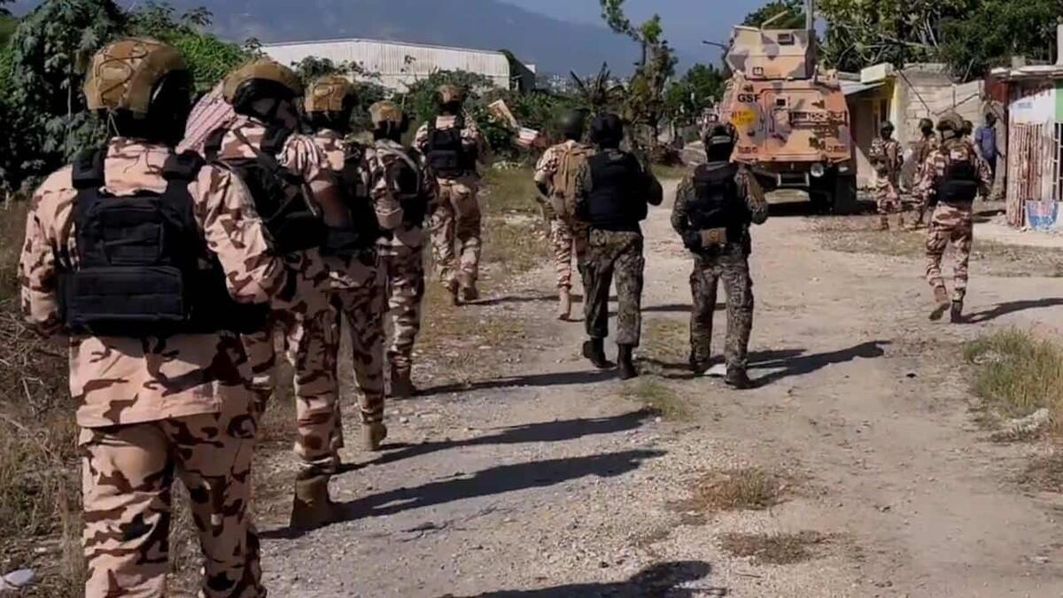 Ofensiva contra pandillas en Haití sacude el corredor hacia Jimaní mientras buscan a cuatro militares salvadoreños