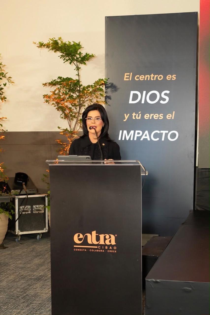 Jueza del TC destaca papel del derecho en la transformación de la administración pública