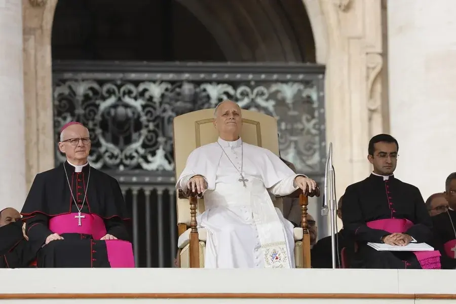 El papa continúa su «óptima recuperación» pero se desaconseja su viaje en helicóptero a Asís el martes