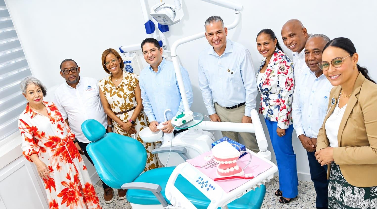 INABIE inaugura dos módulos odontológicos en Monte Plata y Baní, en beneficio de más de 3,200 estudiantes