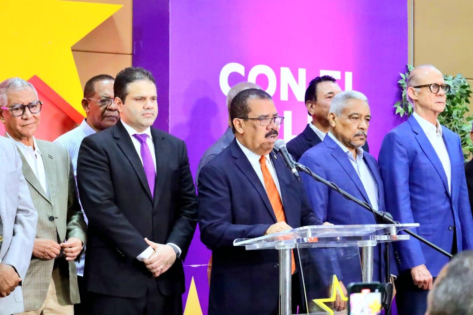 PLD advierte pérdidas de productores de pollo mientras consumidores pagan precios elevados