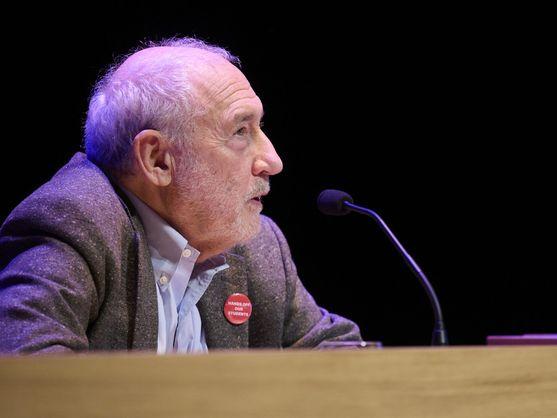 Stiglitz cuestiona un capitalismo que coloca la economía por encima de las personas